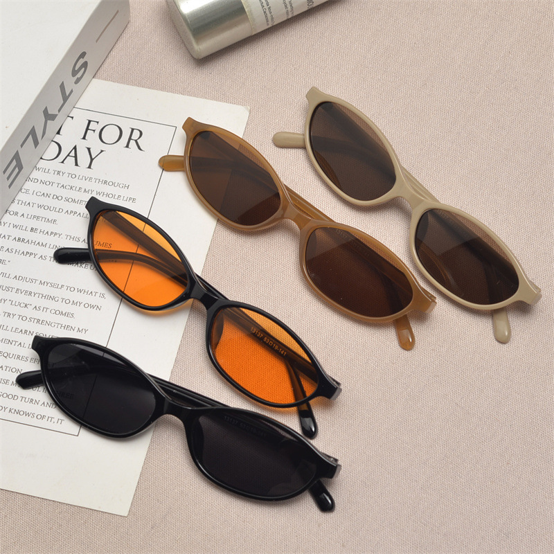 แว่นกันแดดทรงแคทอายแบบย้อนยุคส - Sunglasses Cat Eye บทวิจารณ์และราคา