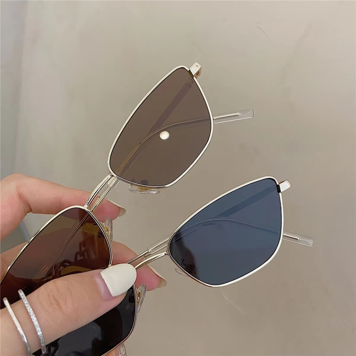 แว่นกันแดดทรงแคทอายสำหรับผู้หญ - Sunglasses Cat Eye บทวิจารณ์และราคา