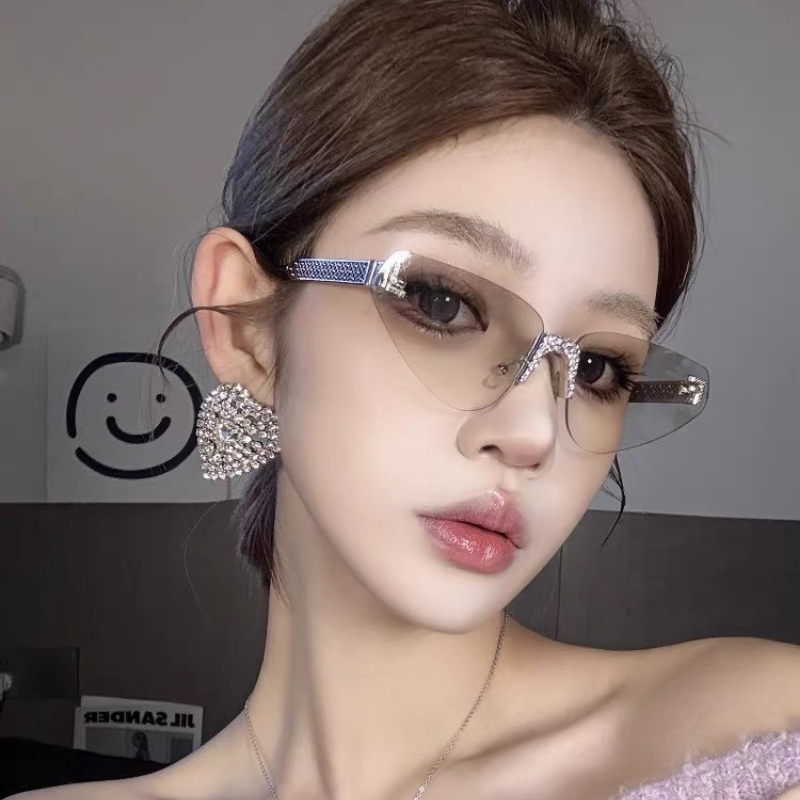 แว่นกันแดดทรงแคทอายไร้กรอบประด - Sunglasses Cat Eye บทวิจารณ์และราคา